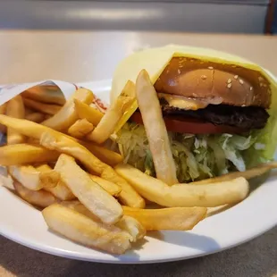 Cheeseburger + fries