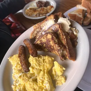 (#2) Two Eggs &amp; French Toast