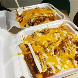 Chili cheese fries