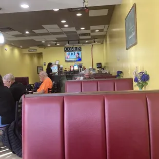 Plenty of booths and tables here.