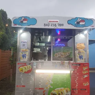 Ricky&apos;s Sushi Food Cart