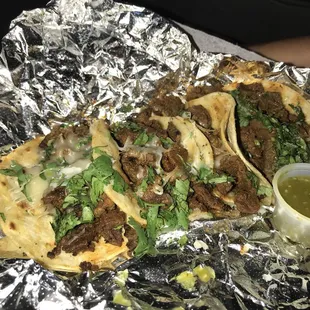 The asada mini tacos.