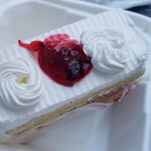 Tres leche with strawberry