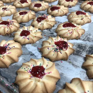 6. Butter Flower Cookies