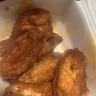 I ask for no ice in my peach lemonade &amp; wet wings combo