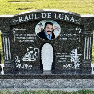 Rico&apos;s Memorial Stones 
559-251-1277