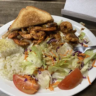 Spicy shrimp dinner  Camarones a la Diabla