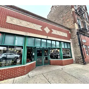 Outside Ricobene&apos;s .252 W 26th St, Chicago, IL  Italian Food ,Pizzas ,Italian Beef ,Sandwiches included Famous Breaded Steak Sandwich. Cool!