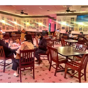 Inside Ricobene&apos;s .252 W 26th St, Chicago, IL  Italian Food ,Pizzas ,Italian Beef ,Sandwiches included Famous Breaded Steak Sandwich. Cool!