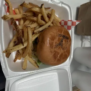 Cheeseburger meal