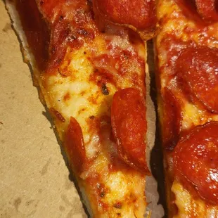 pepperoni pizza
