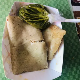 Braised pork/schredded chicken tamale @2.50