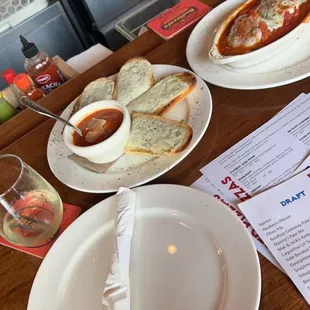 Garlic Cheese Bread and Turkey Meatballs with Marinara