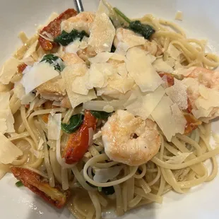 Shrimp pasta