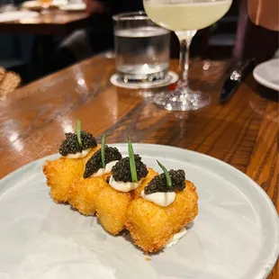 Caviar tots