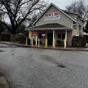 Rieve's deli