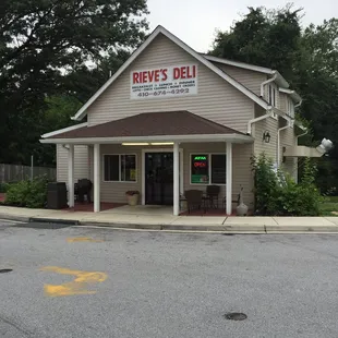 ramen and noodles, outside