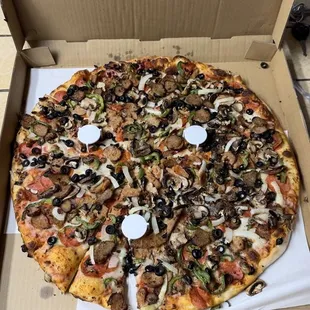 Combo Pizza the larges they had....