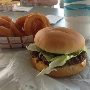 Cheeseburger and onion rings.