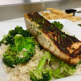 grilled fish and broccoli