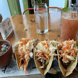 Salmon tacos