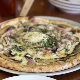 Pizza goodness i forget what it's called but it's so good