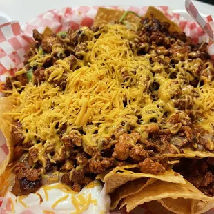 súper nachos with adobada