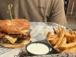 Rigsby’s -  Smoked Burgers, Wings & Grill