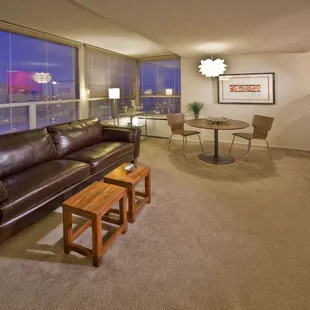 Riley Towers offers Studio, 1, 2, &amp; 3 Bedroom apartments and townhomes available in downtown Indianapolis.