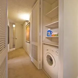 Riley Towers offers Studio, 1, 2, &amp; 3 Bedroom apartments and townhomes available in downtown Indianapolis.