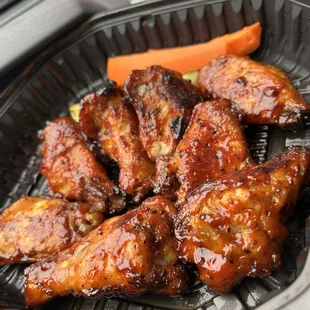 chicken wings and fried chicken, food