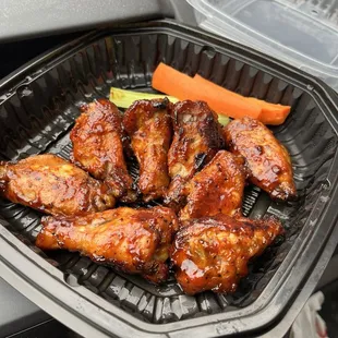 chicken wings and fried chicken, food