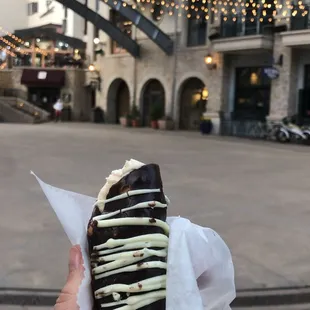 Cannoli.
