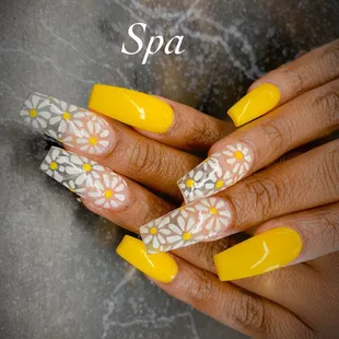 Nails done by Le