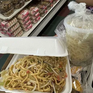 food, ramen and noodles