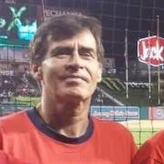 Manny R.