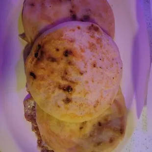 Pollo con queso y Carne Asada Pupusas