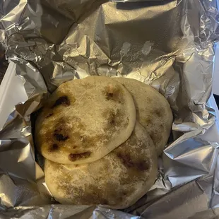3 pupusas revueltas