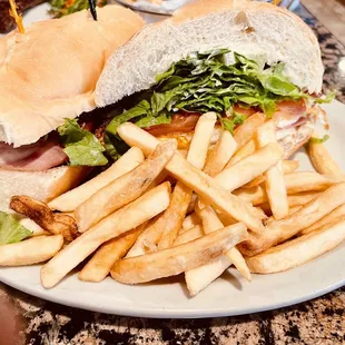 Lomito Completo Sandwich