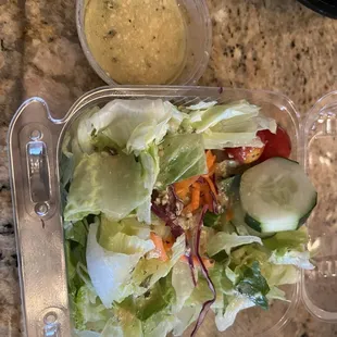 Side salad with house dresssing