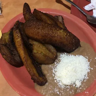 Plantains y frijoles