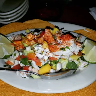 Ceviche, mango, jicama, aguacate, camaron
