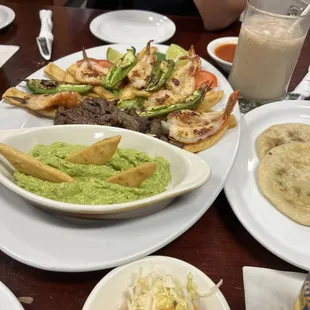 Botana Regular  Steak, shrimp, guacamole and thick tortilla chips