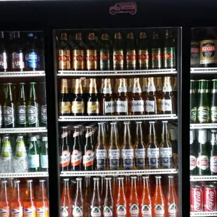 Con más de 20 diferentes tipos de cerveza para que usted disfrute la de su gusto.