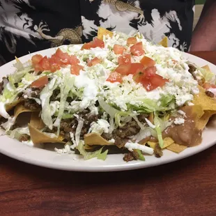 Nachos with seasoned ground beef
