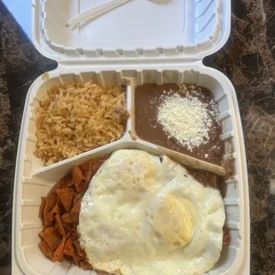 Chilaquiles rojas