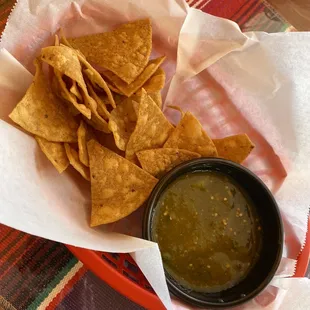 The best chips and salsa. The chips aren&apos;t made until you arrive super good.