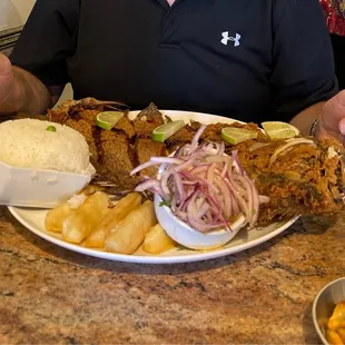 Pescado a lo Macho (it&apos;s HUGE!)