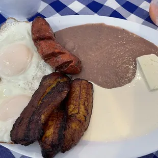 Desayuno Típico Salvadoreño