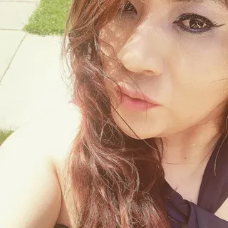 Arely V.